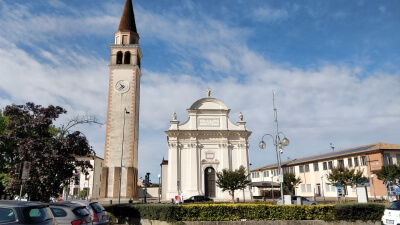 Facciata della chiesa di Loreggia